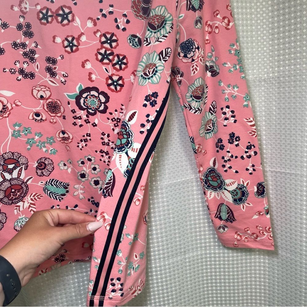 Floral Talbots Pull-over - Picture 4 of 4